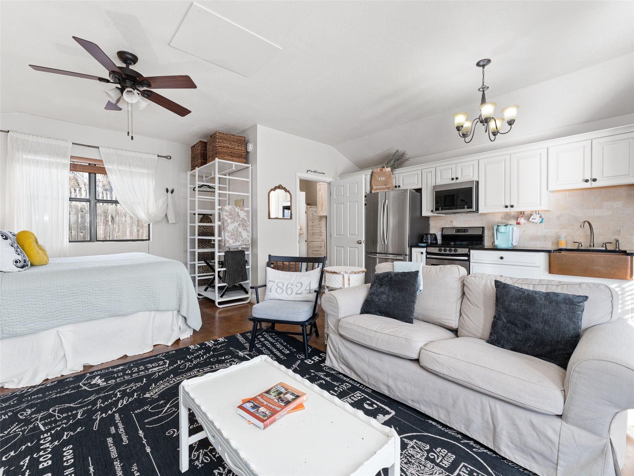 216 Broadmoor DR