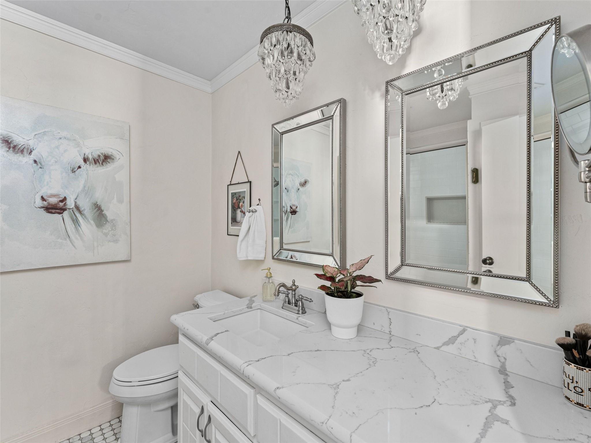 216 Broadmoor DR