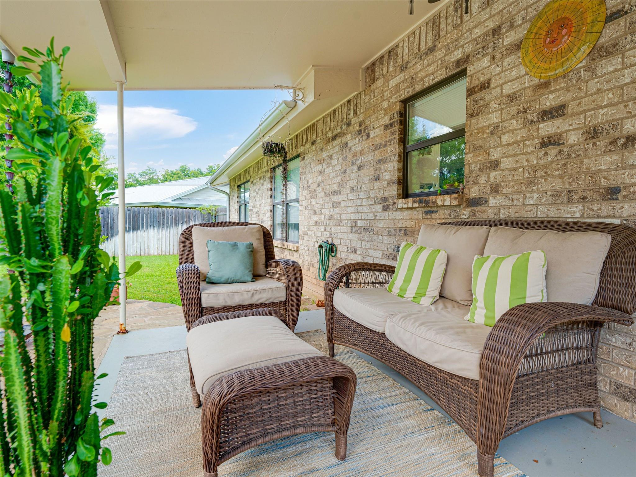 216 Broadmoor DR