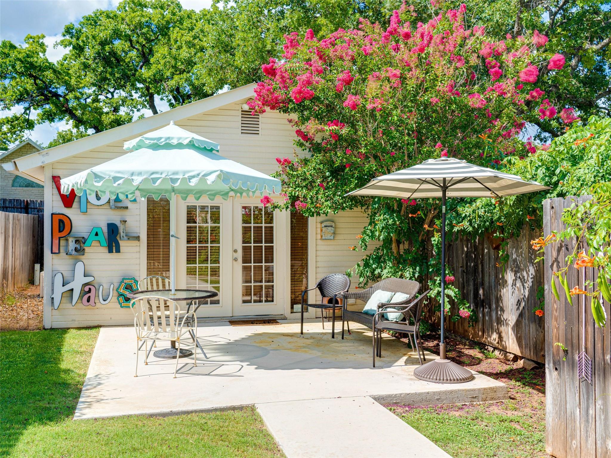 216 Broadmoor DR