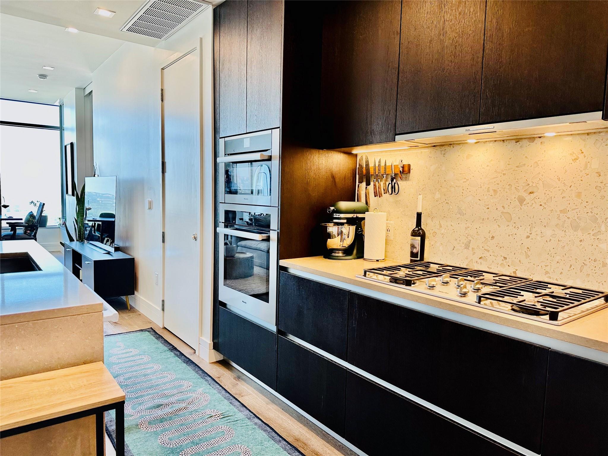 501 West Ave # 2802