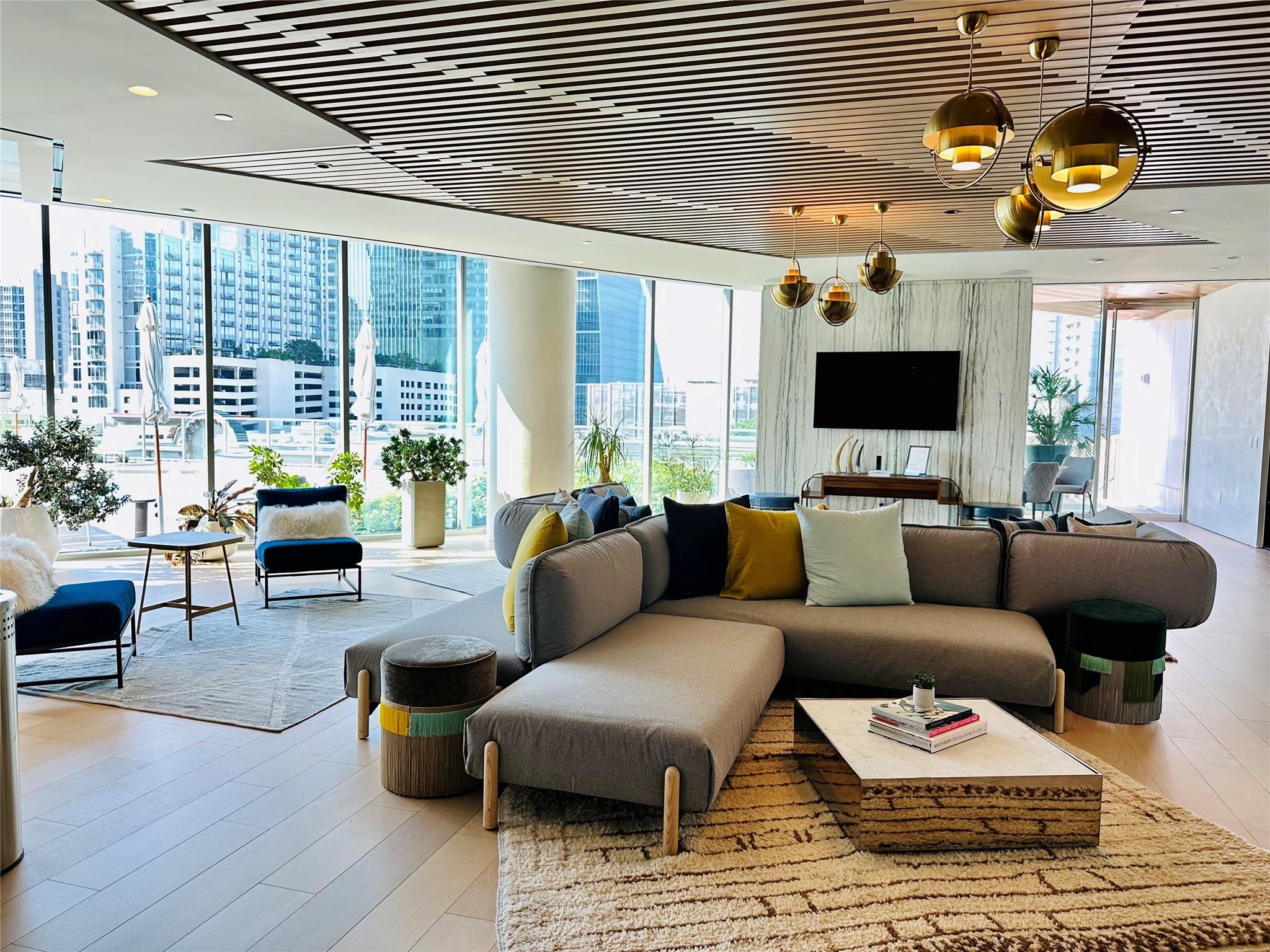 501 West Ave # 2802