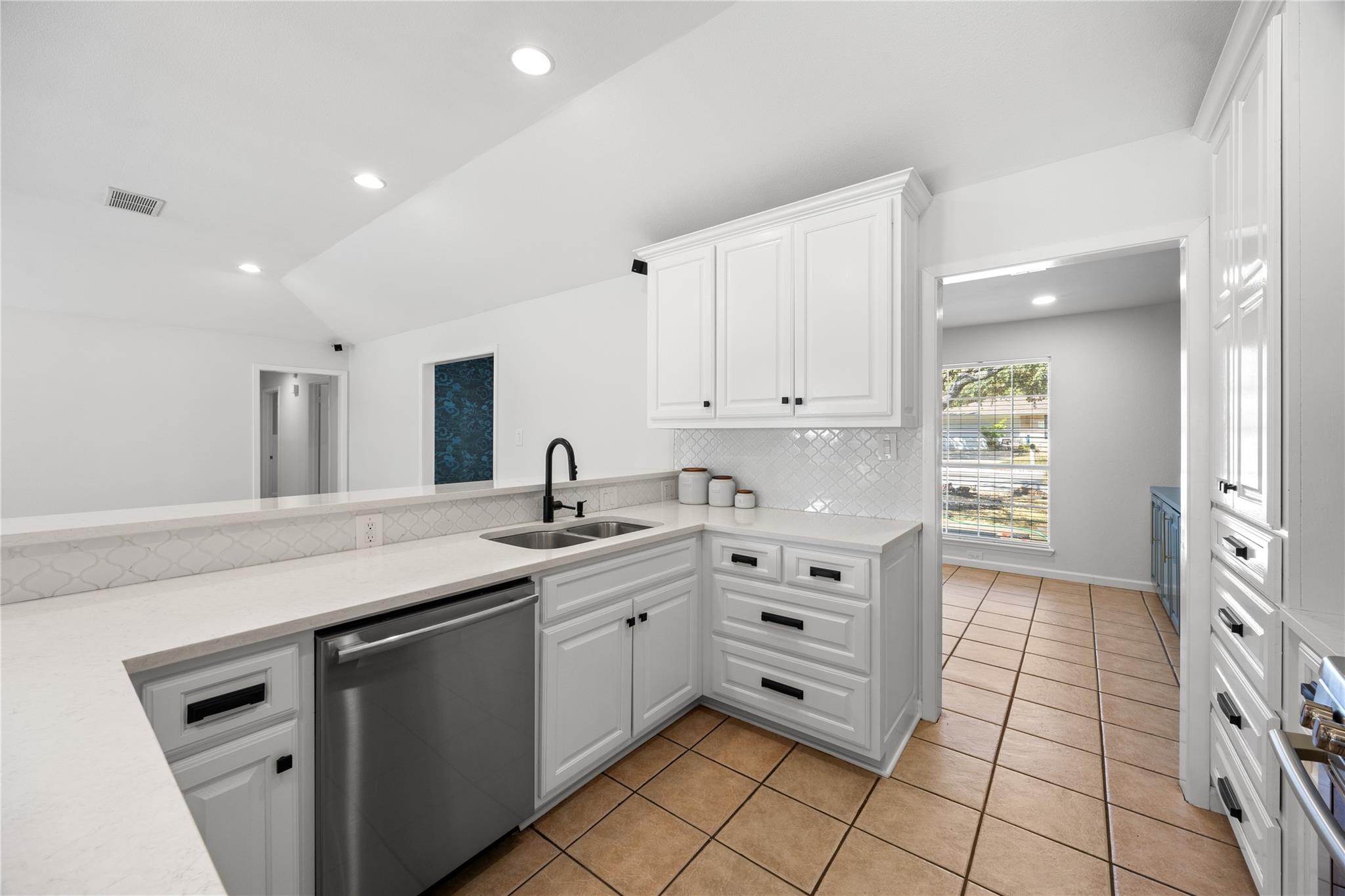 507 Heather DR, Round Rock