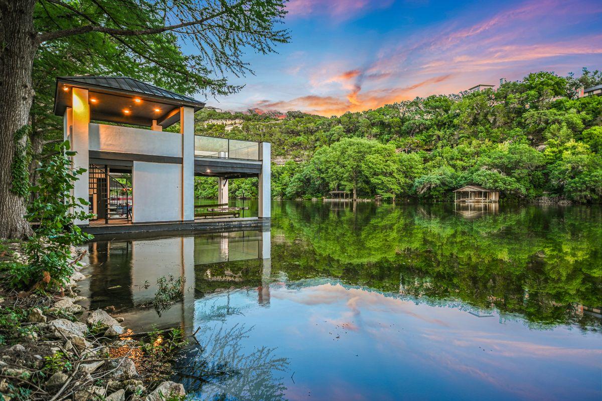 5217 S Scout Island CIR