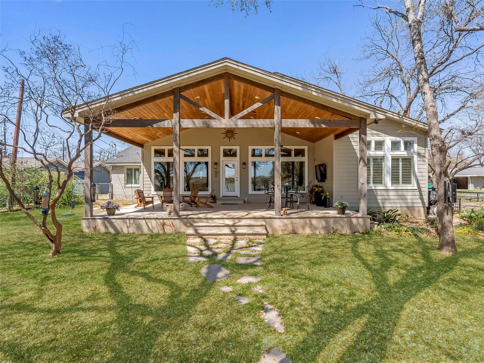 300 E Heron DR
