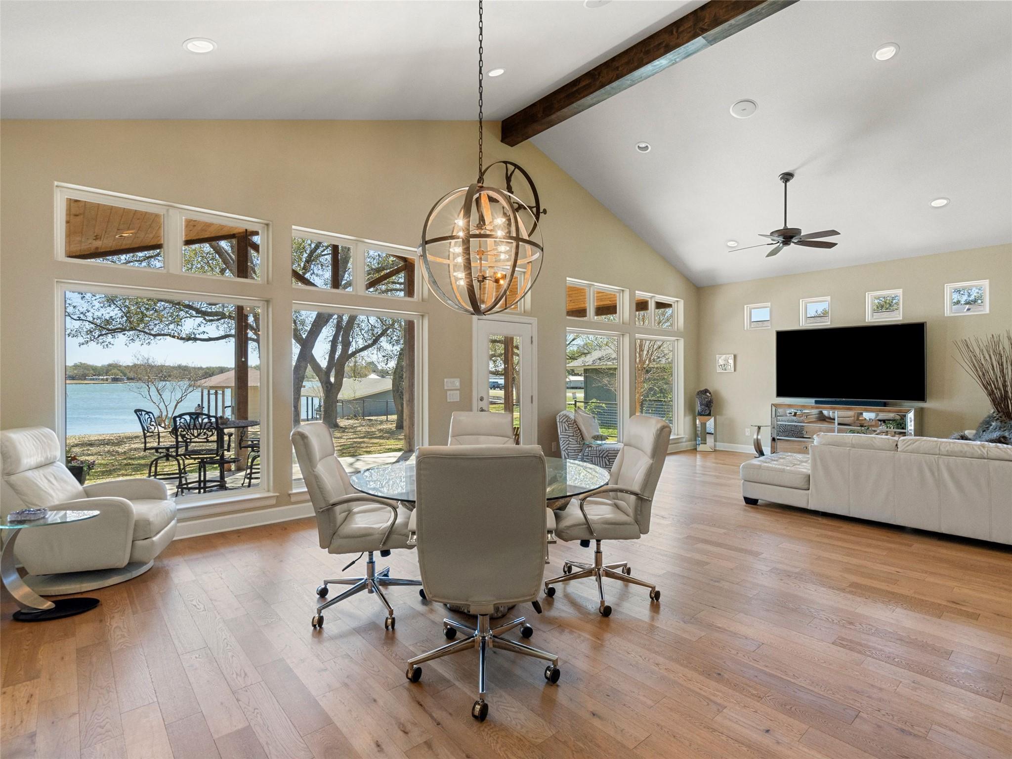 300 E Heron DR