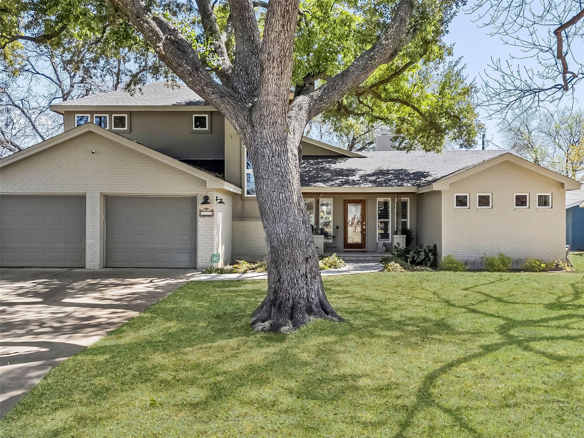 300 E Heron DR