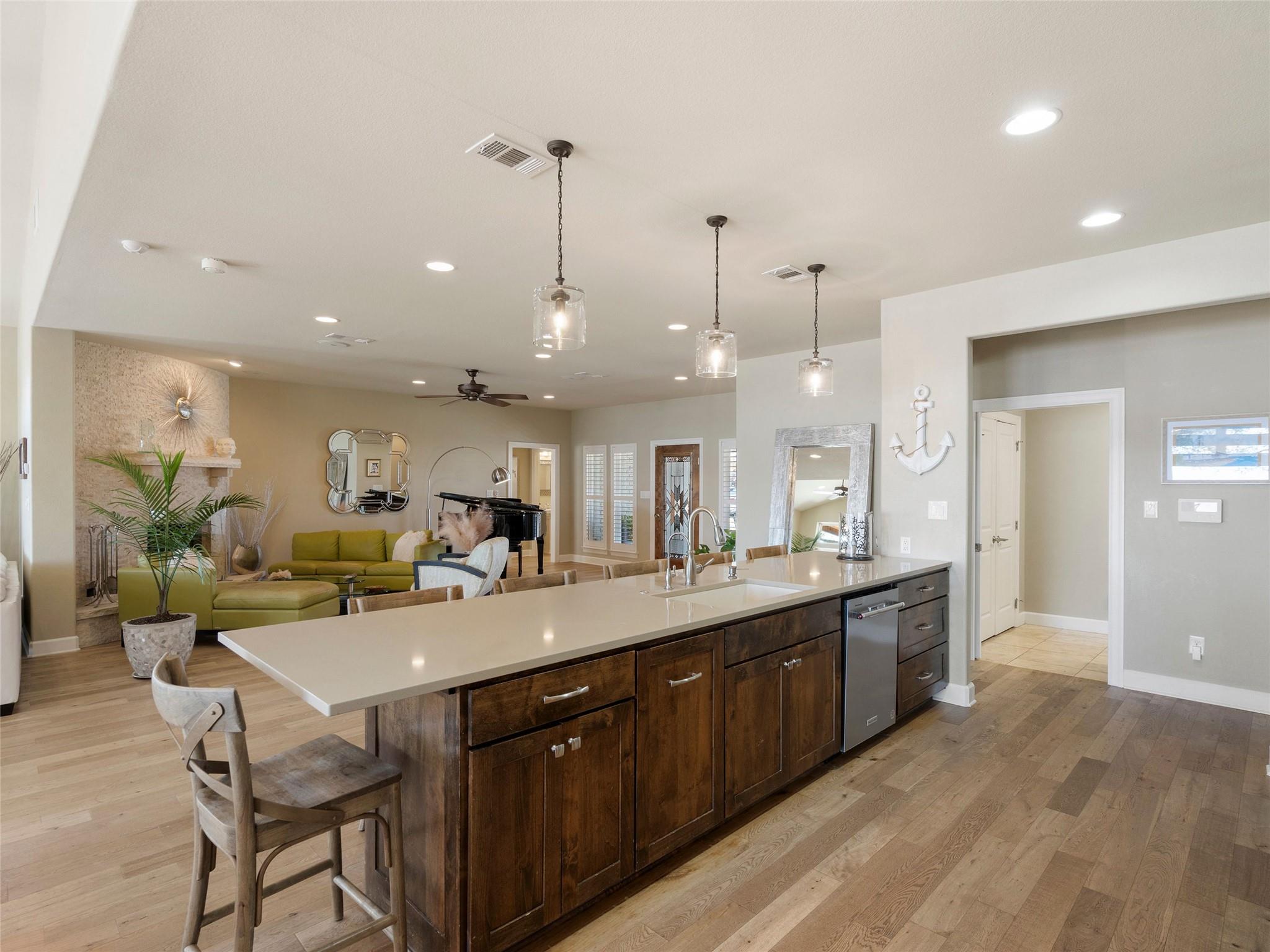 300 E Heron DR