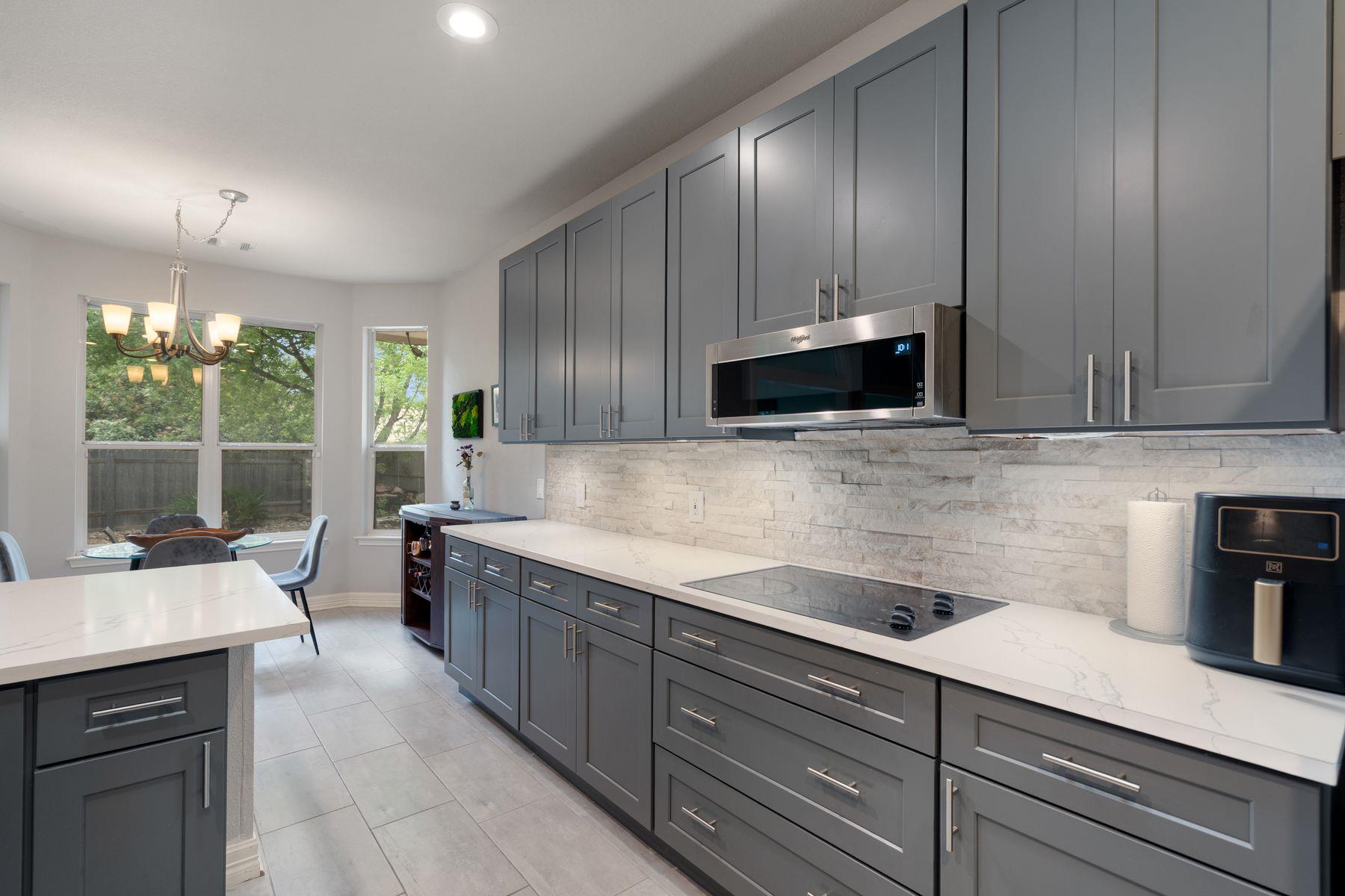 2812 Cascade Falls DR