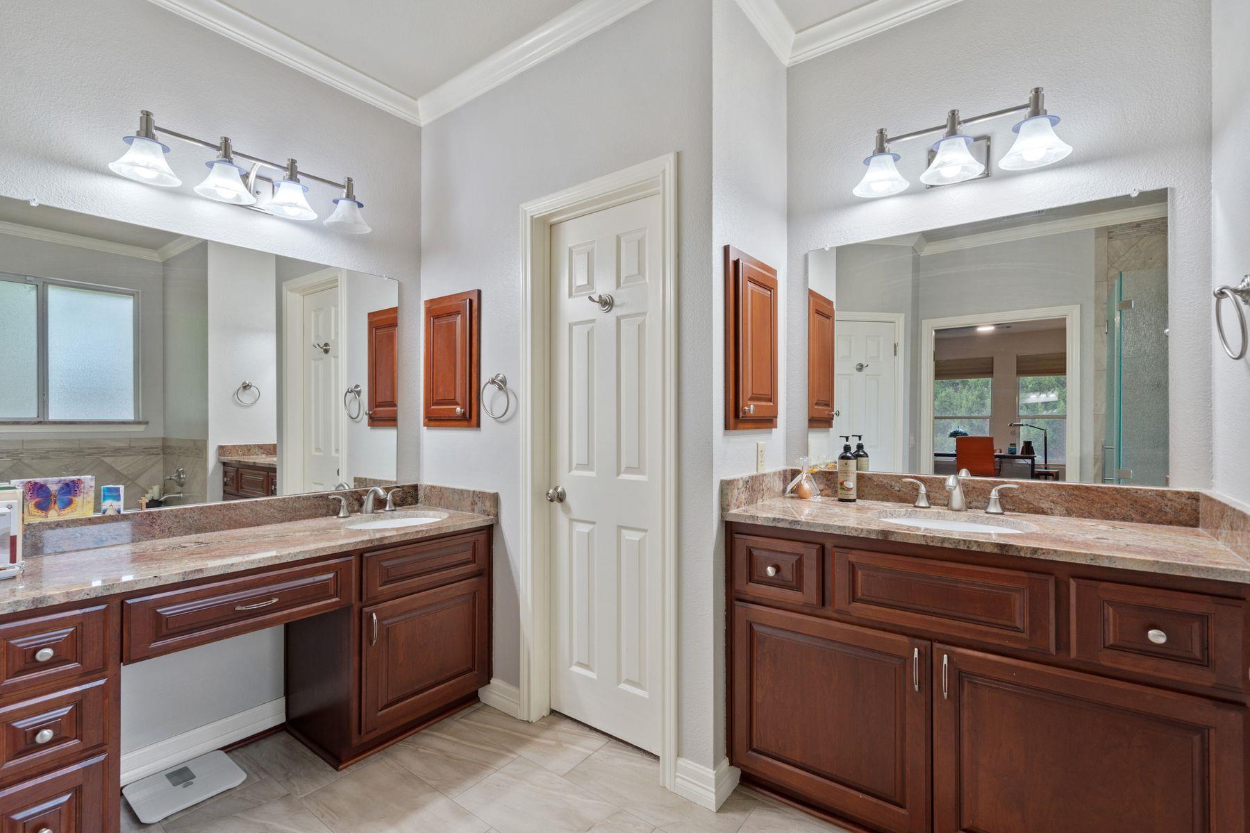 2812 Cascade Falls DR