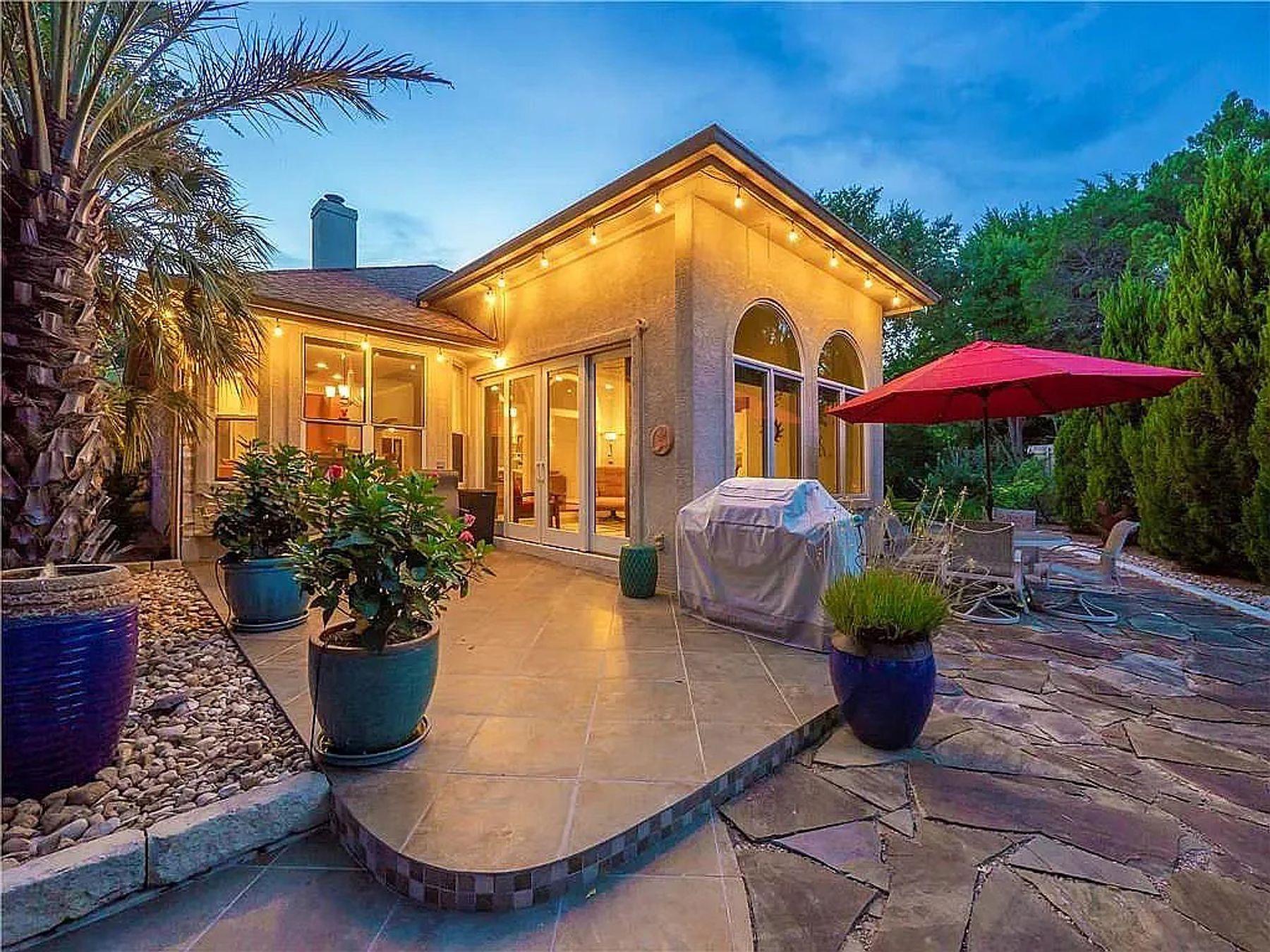2812 Cascade Falls DR