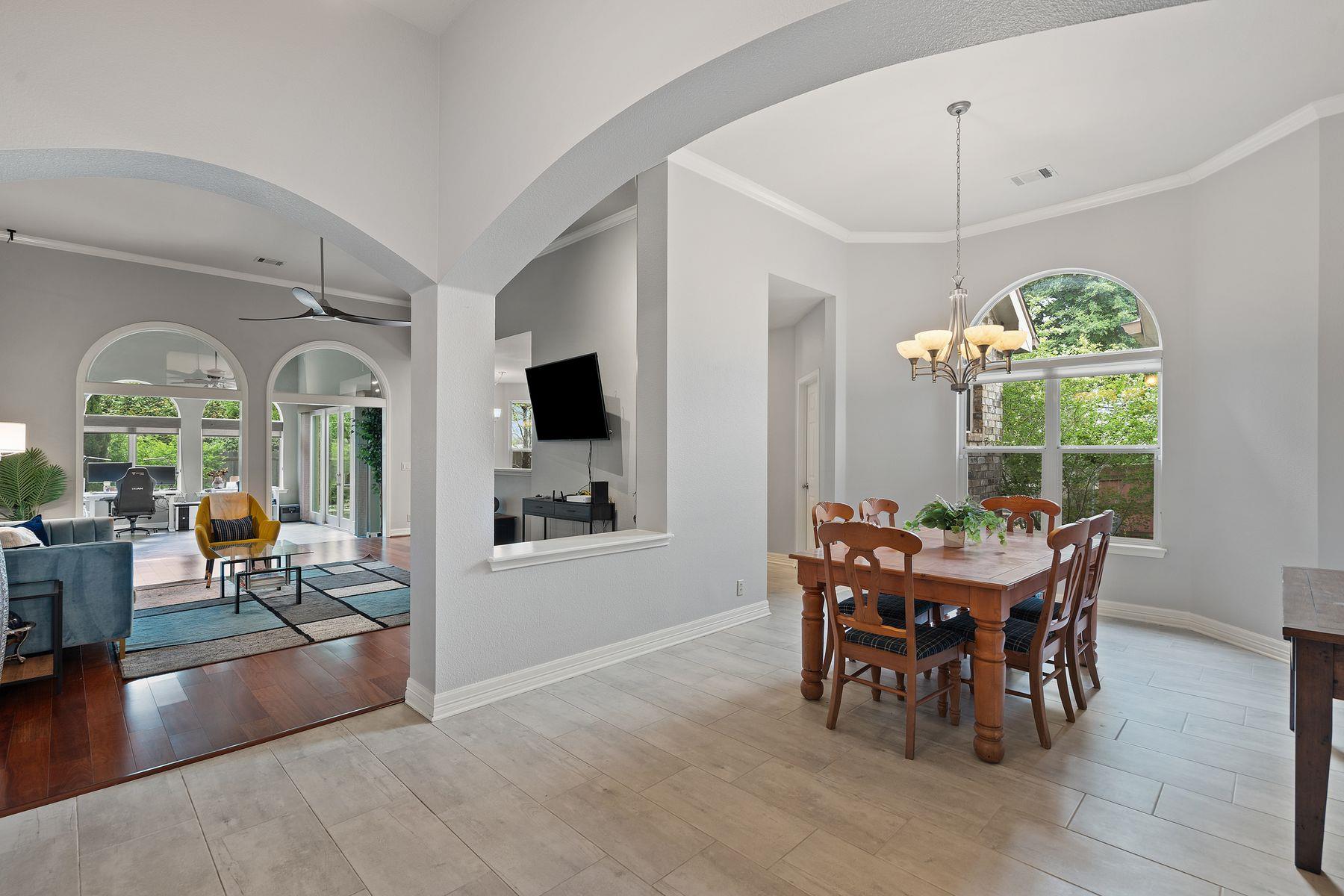 2812 Cascade Falls DR