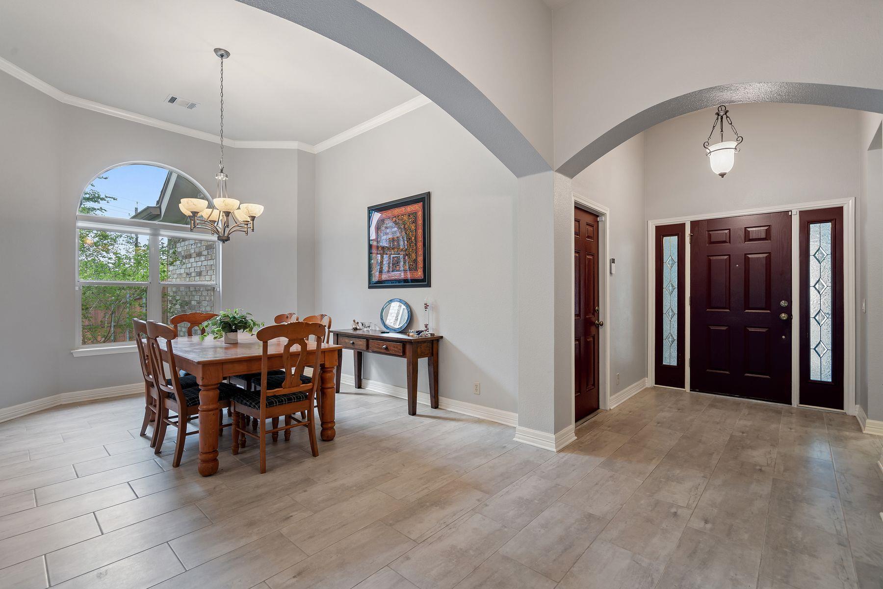 2812 Cascade Falls DR