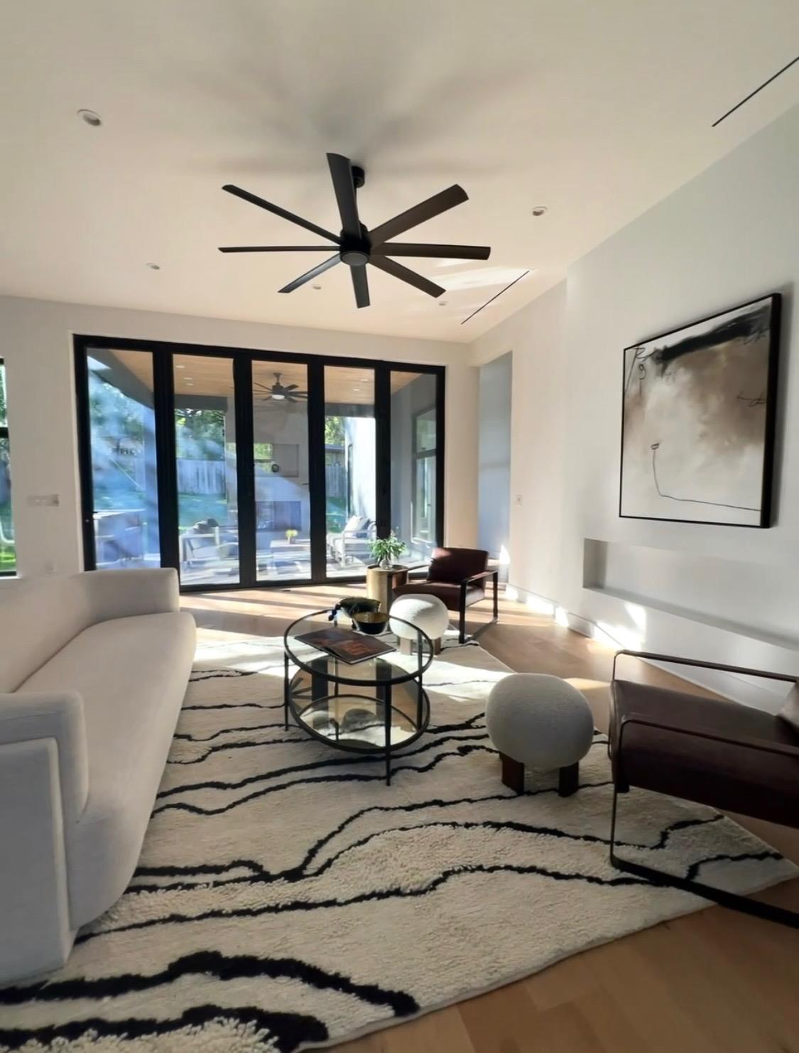 2905 Westhill DR