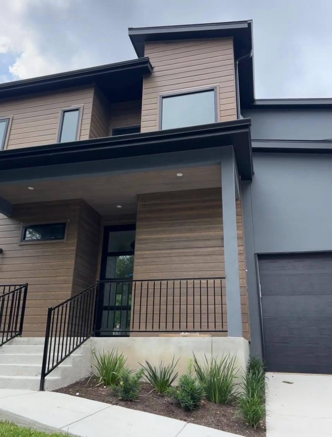 2905 Westhill DR