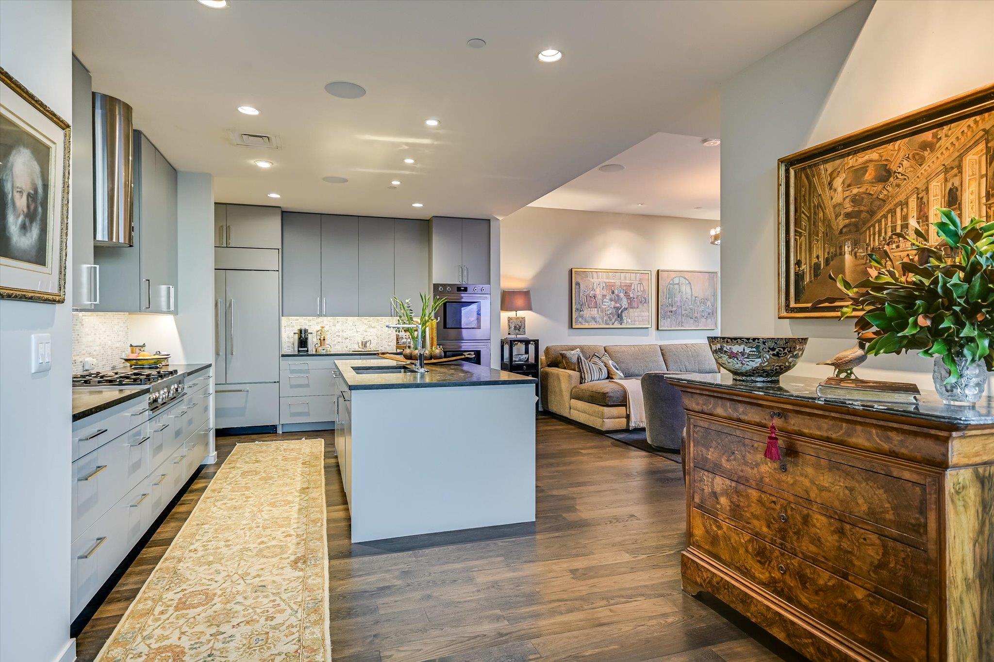 200 Congress Ave Unit: 35AC