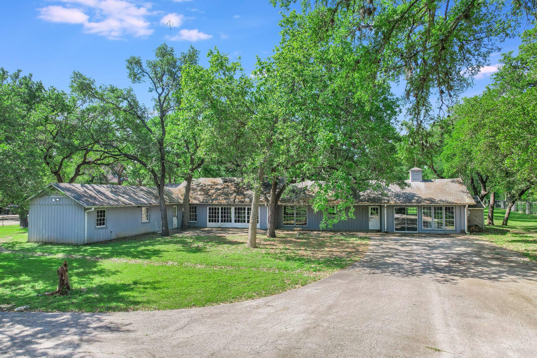 780 Oakdale DR