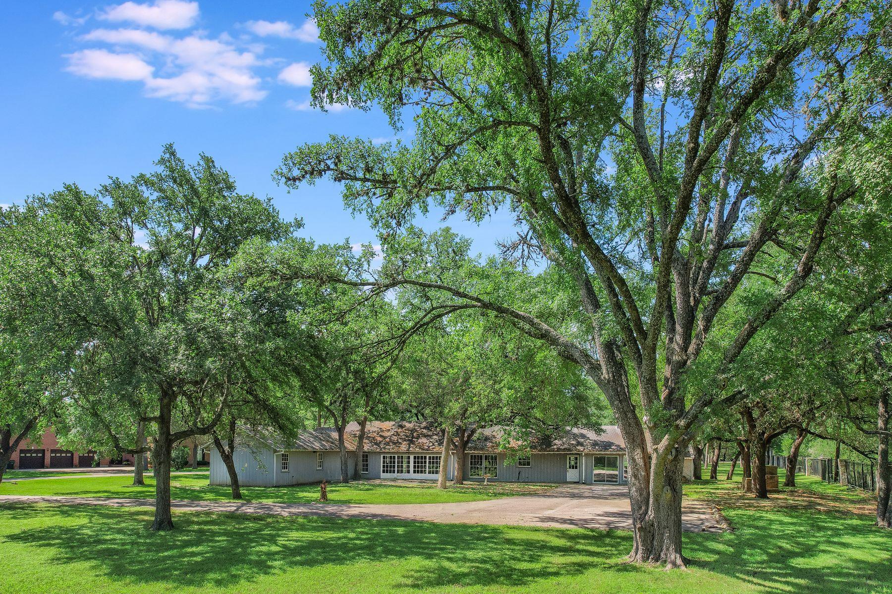 780 Oakdale DR