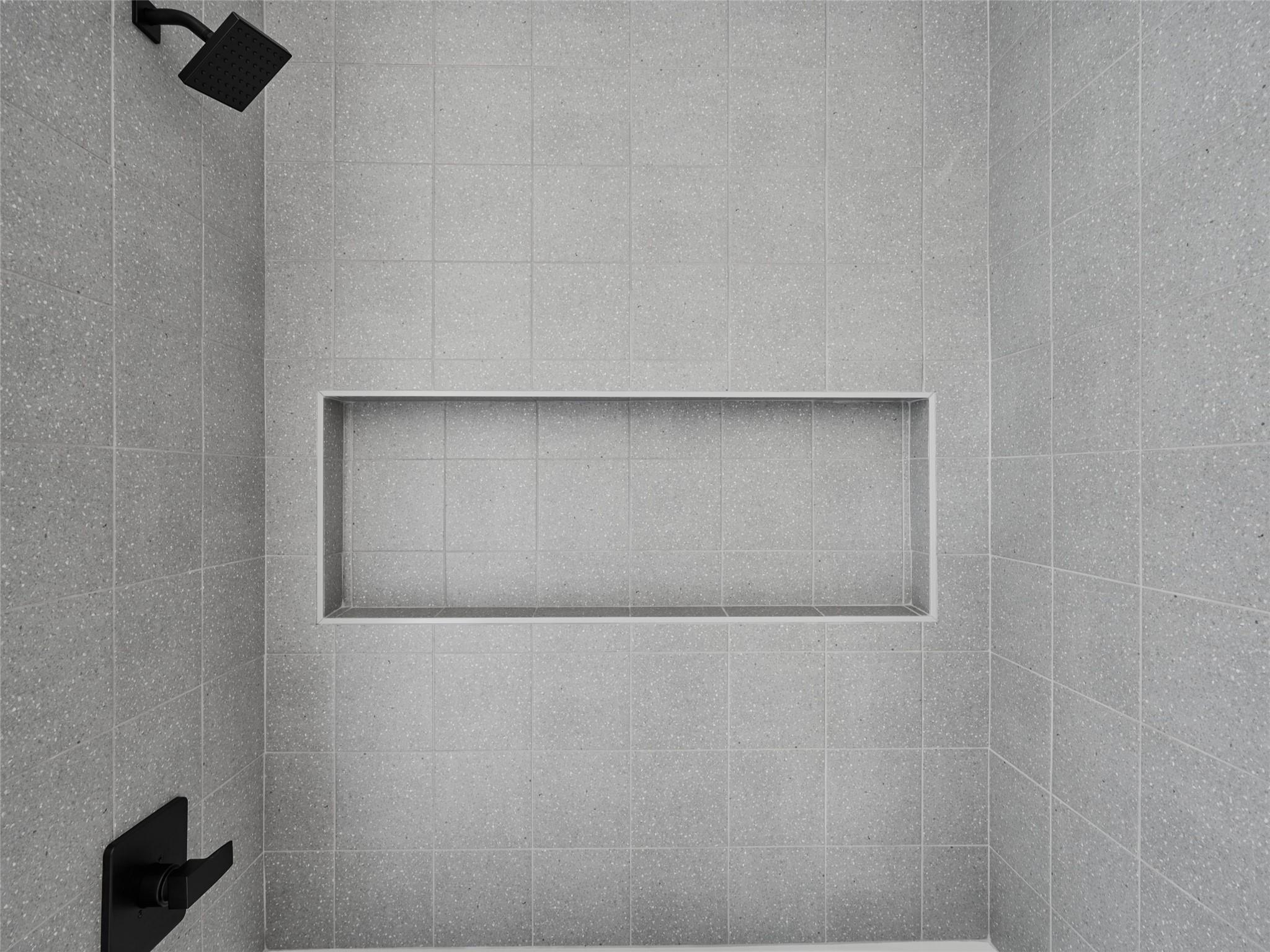 412 Hackberry LN # 2