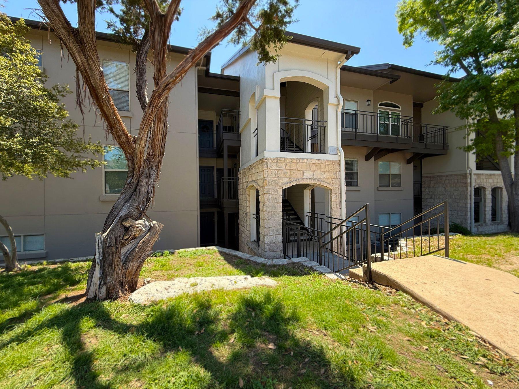 6000 Shepherd Mountain CV # 302