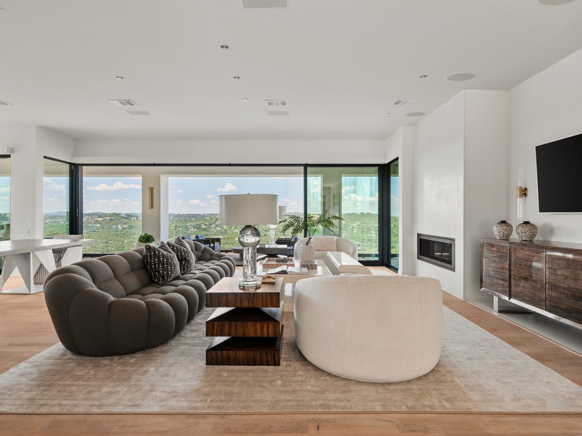 3423 Monte Vista DR