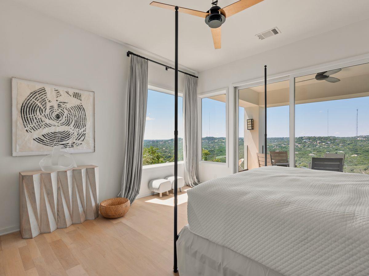 3423 Monte Vista DR