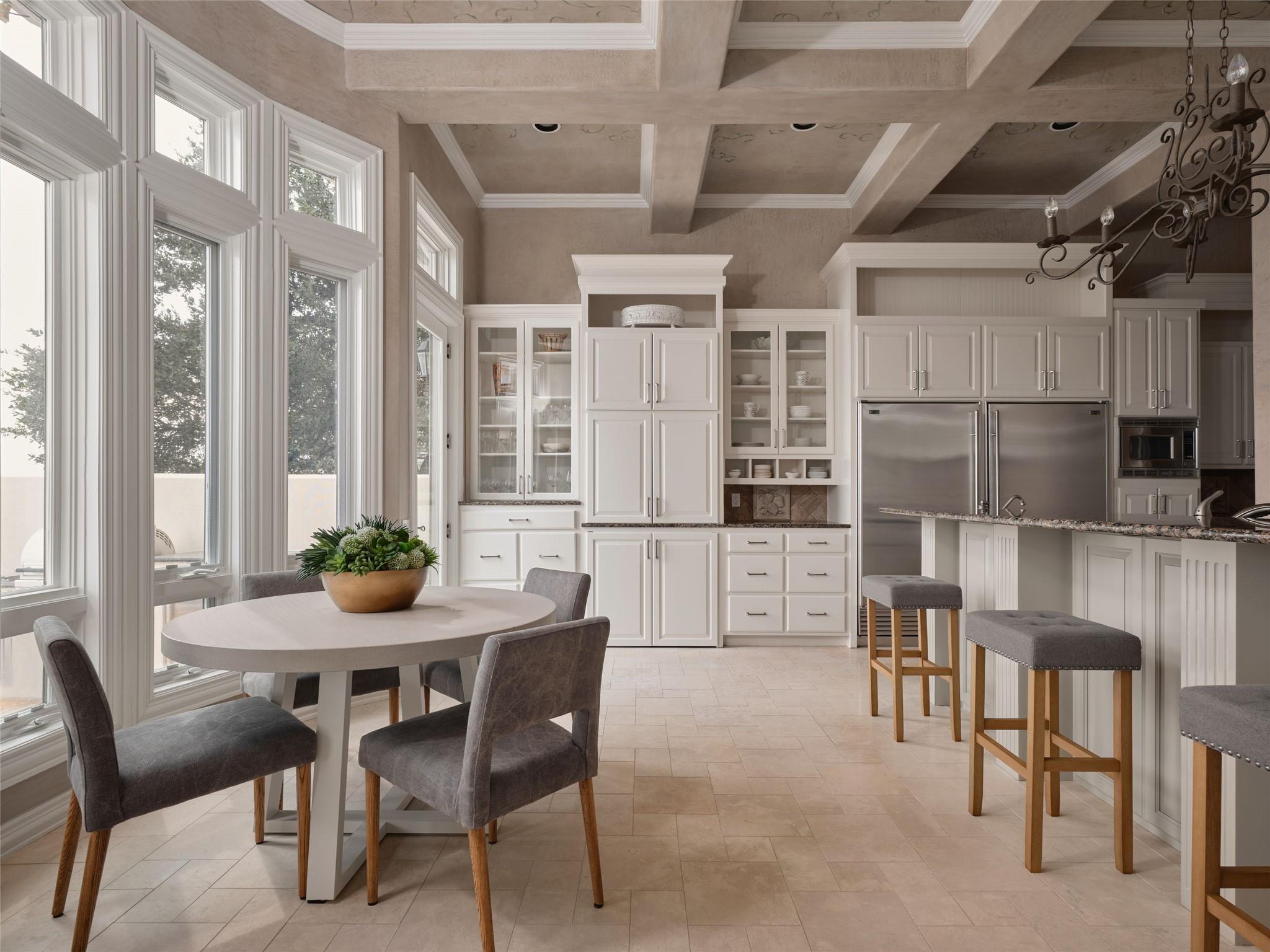 6505 W Courtyard DR, Austin