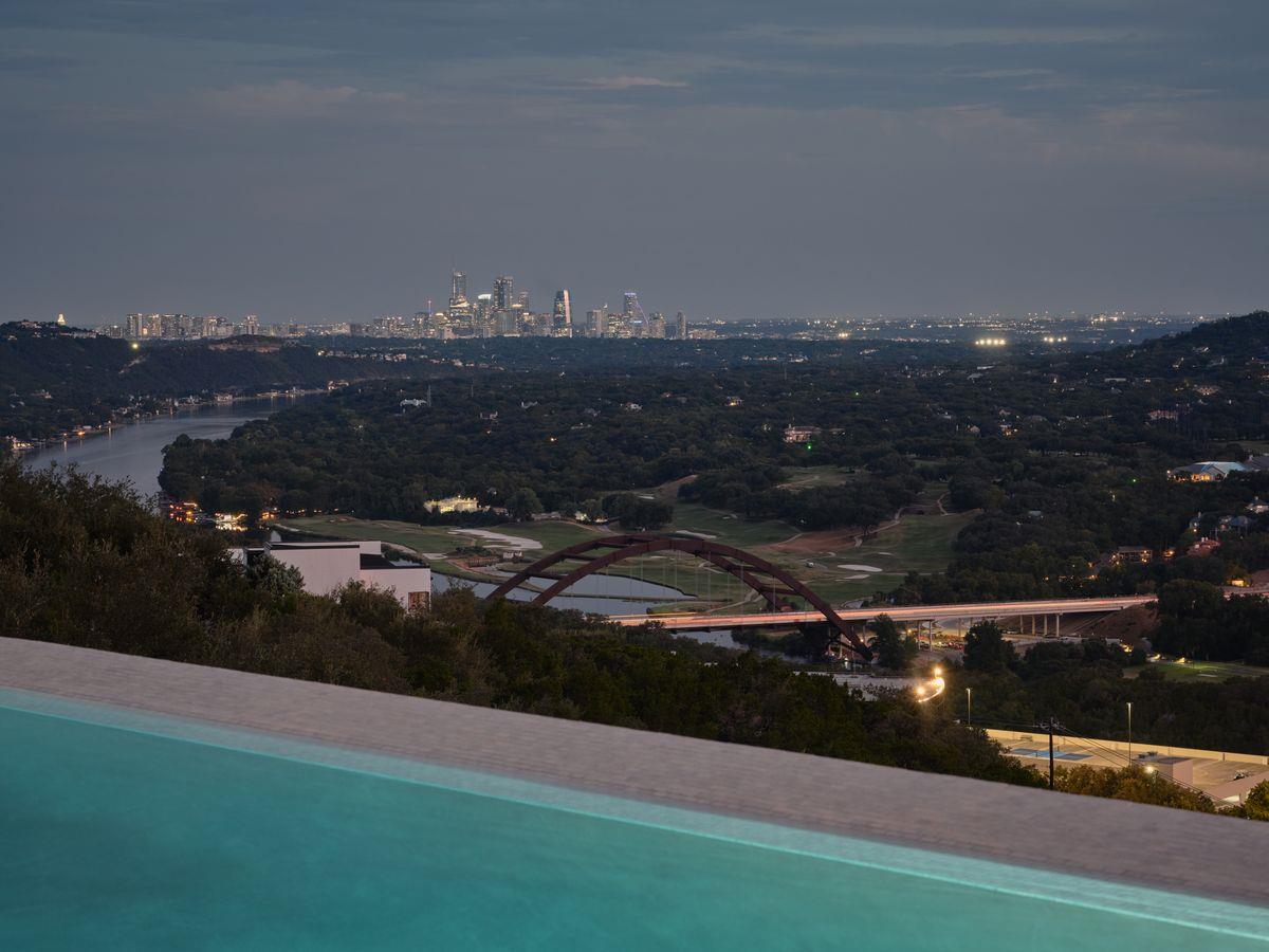 6505 W Courtyard DR, Austin