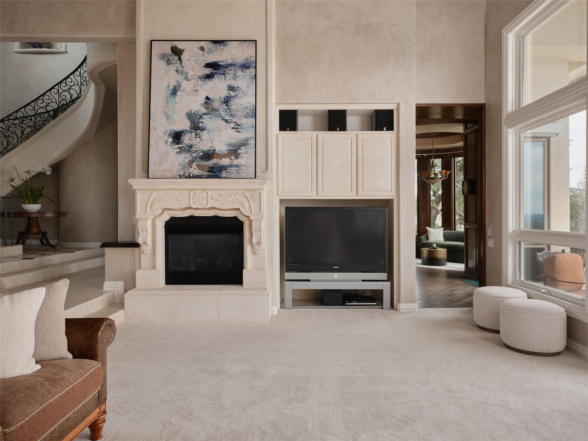 6505 W Courtyard DR, Austin