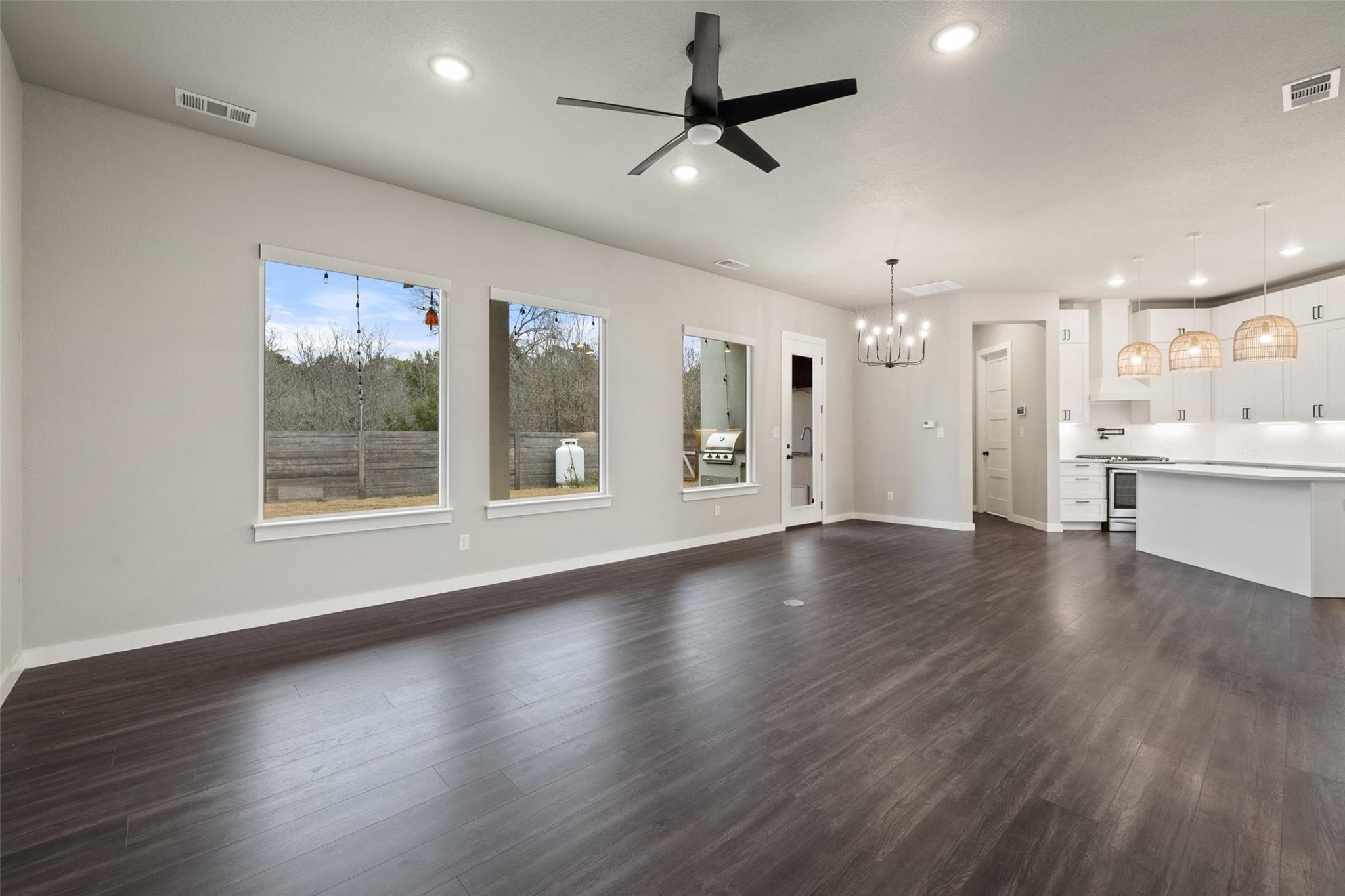 18200 Fair LN