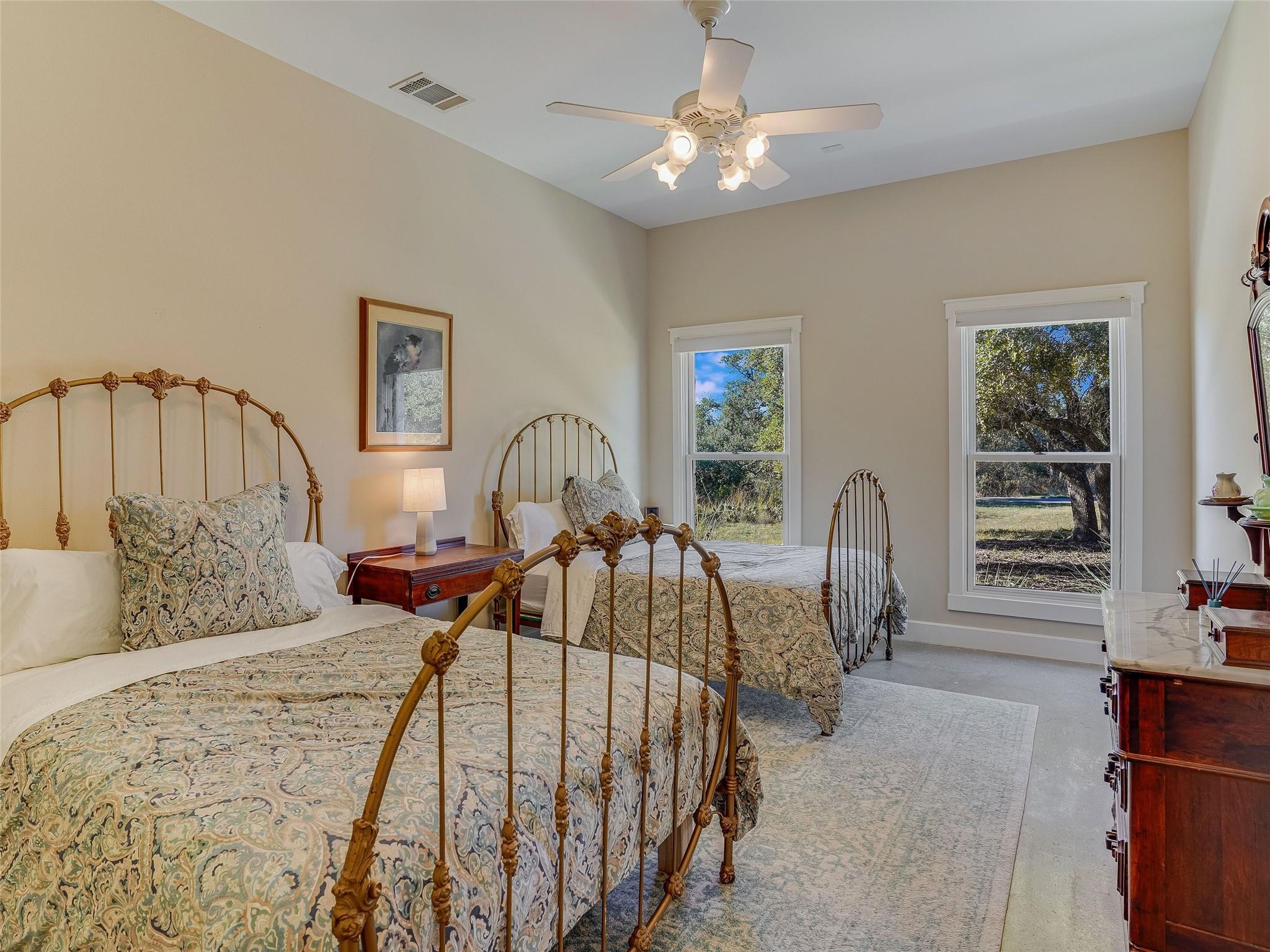 1178 Hidden Creek DR