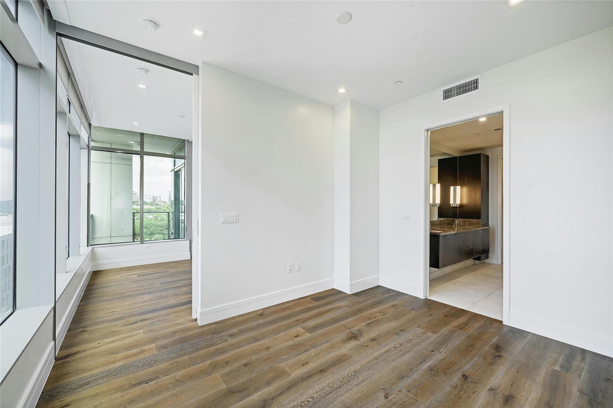 501 West Ave # 1104