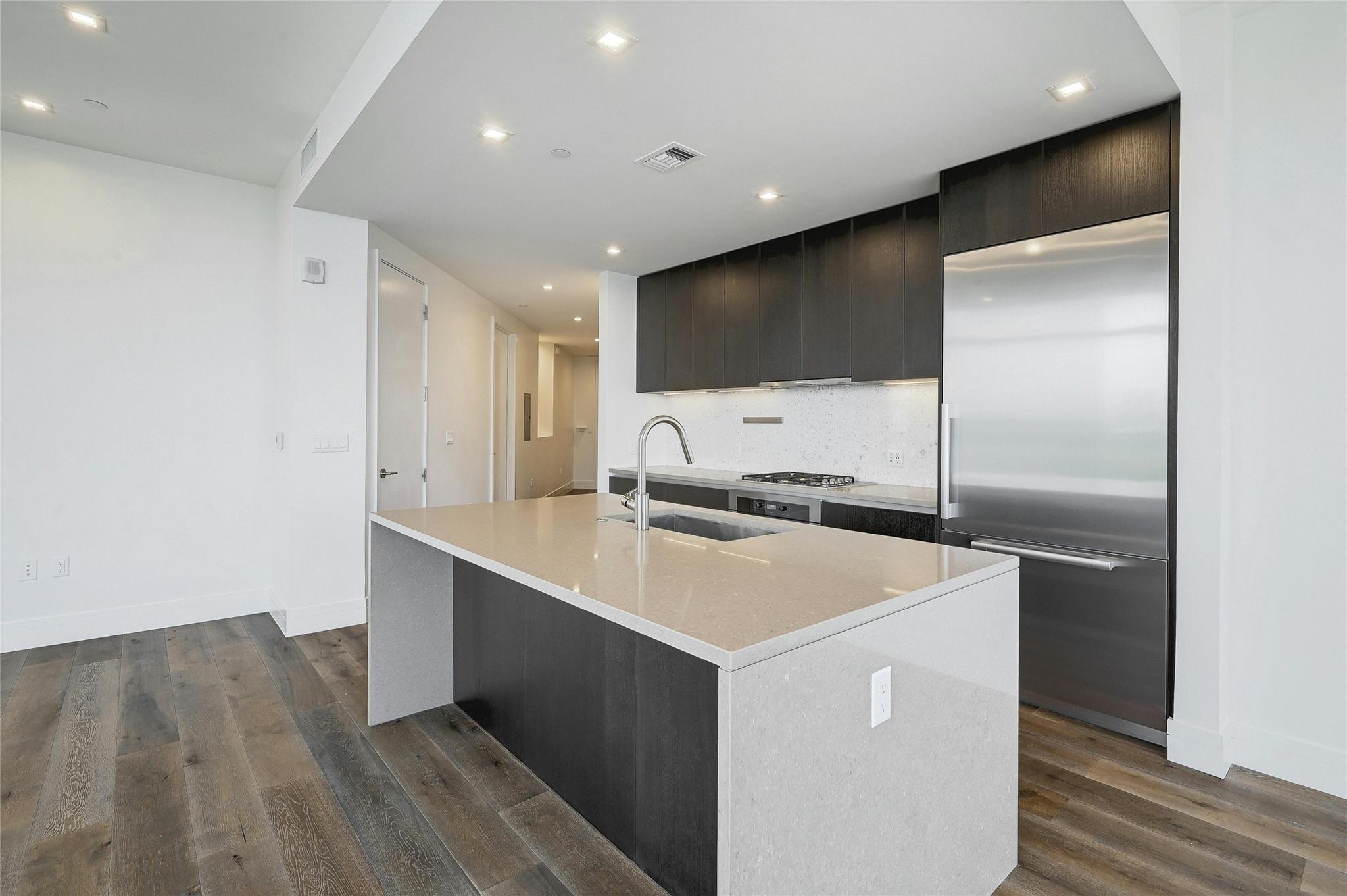 501 West Ave # 1104