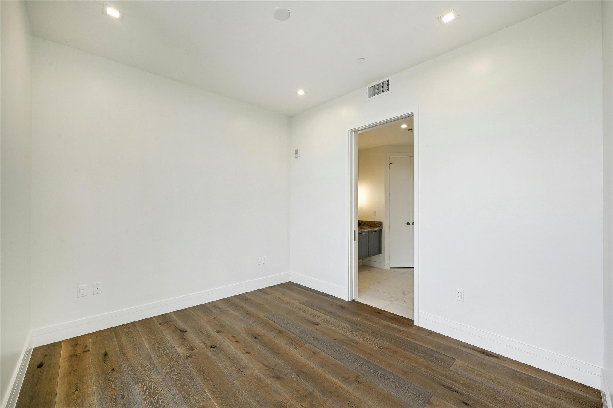 501 West Ave # 1104