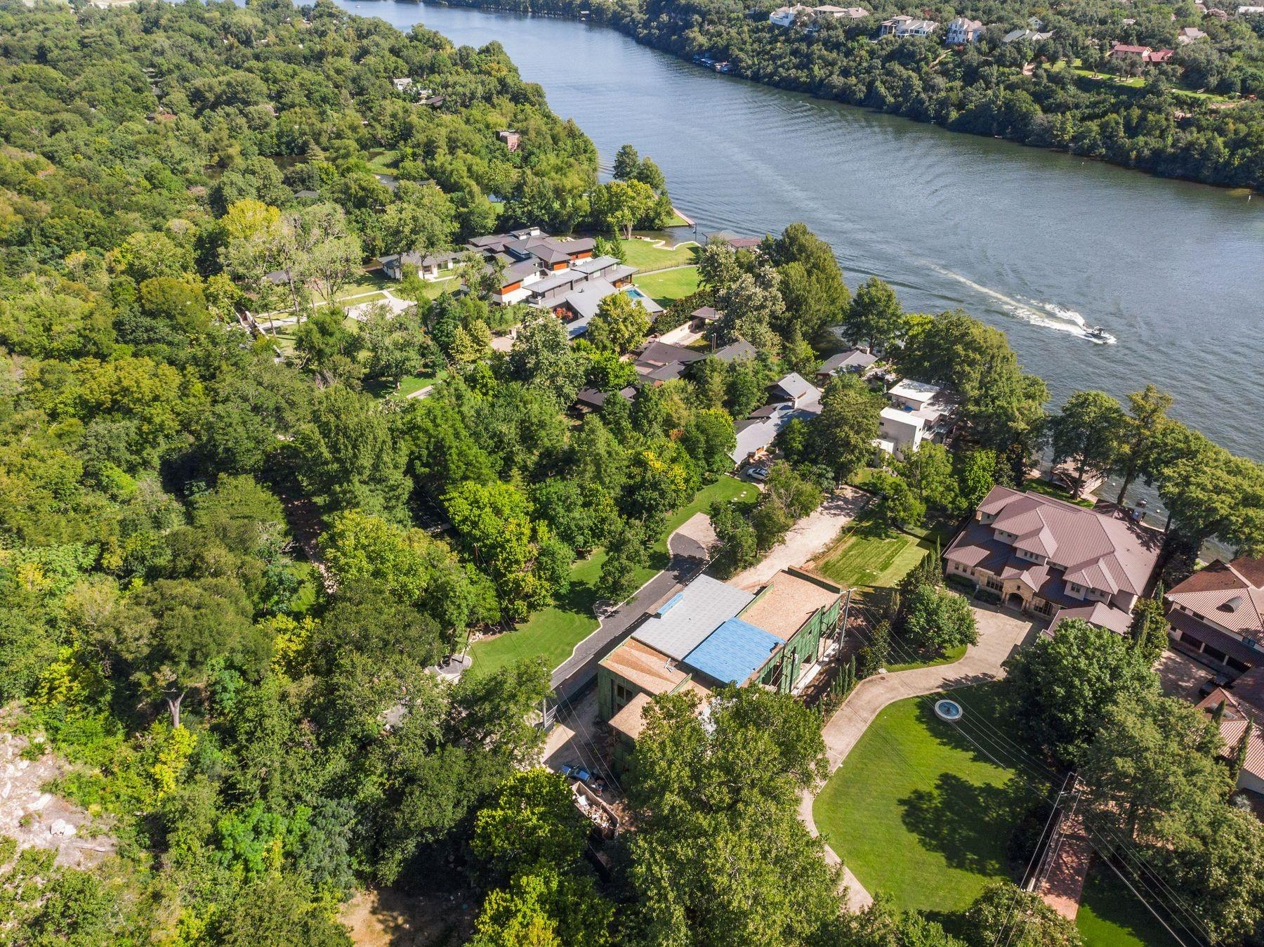 1404 ROCKCLIFF RD