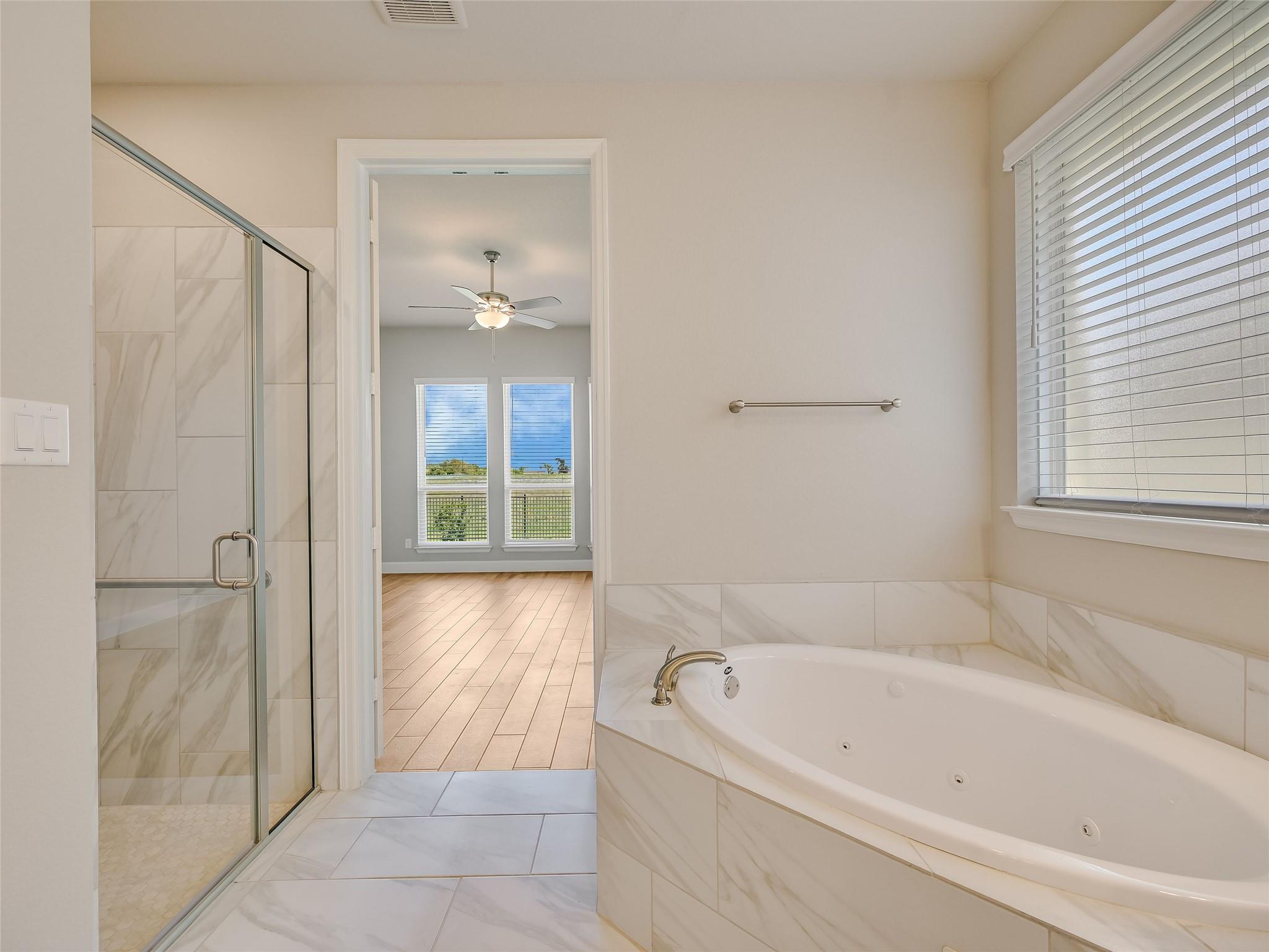 131 Plumbago LOOP