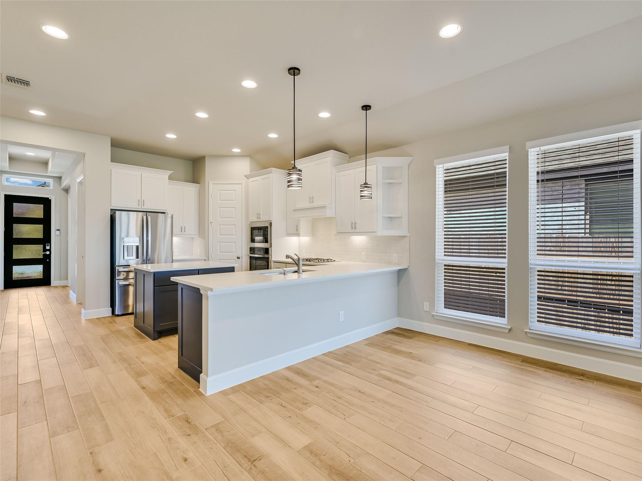 131 Plumbago LOOP