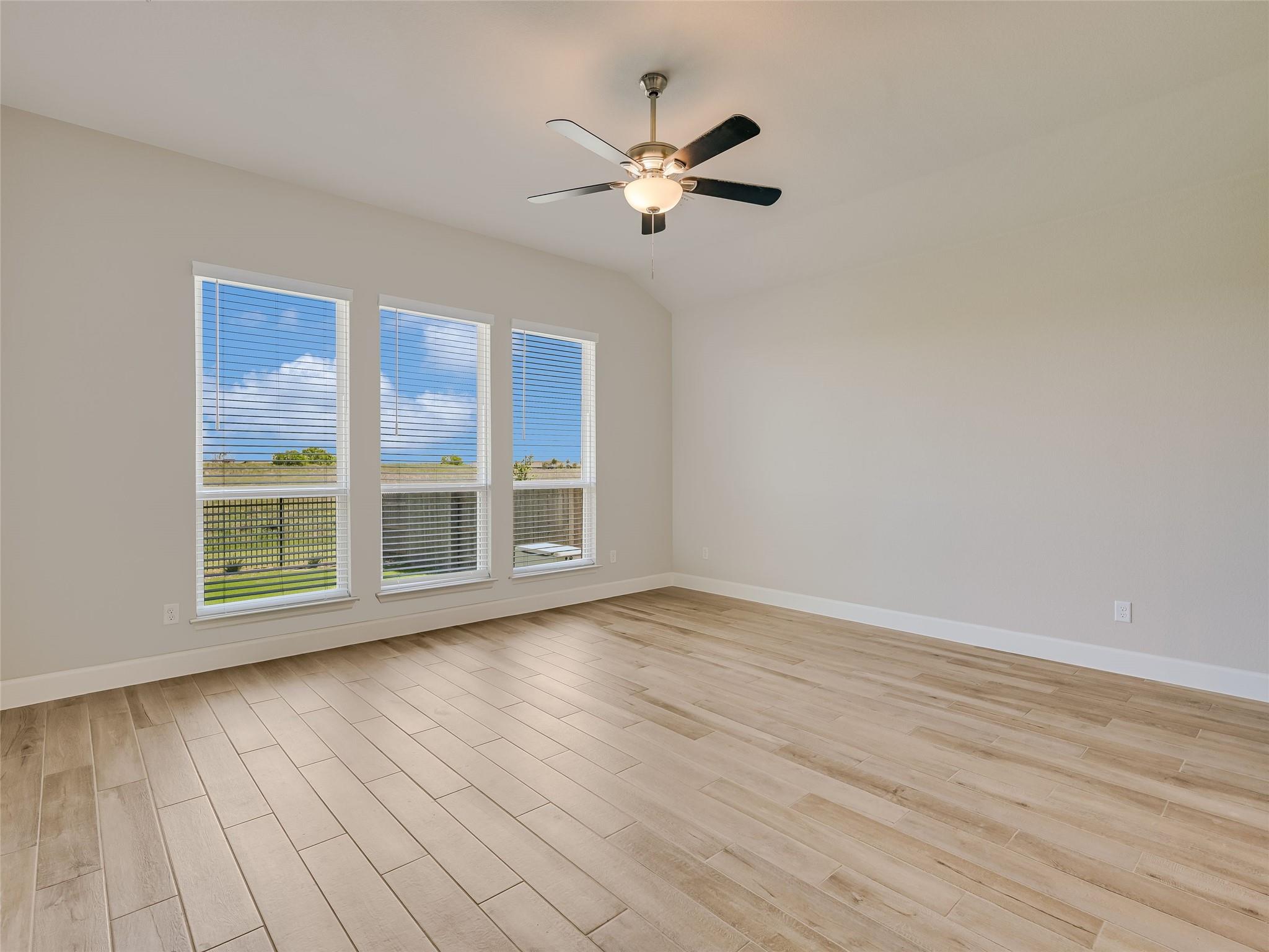 131 Plumbago LOOP