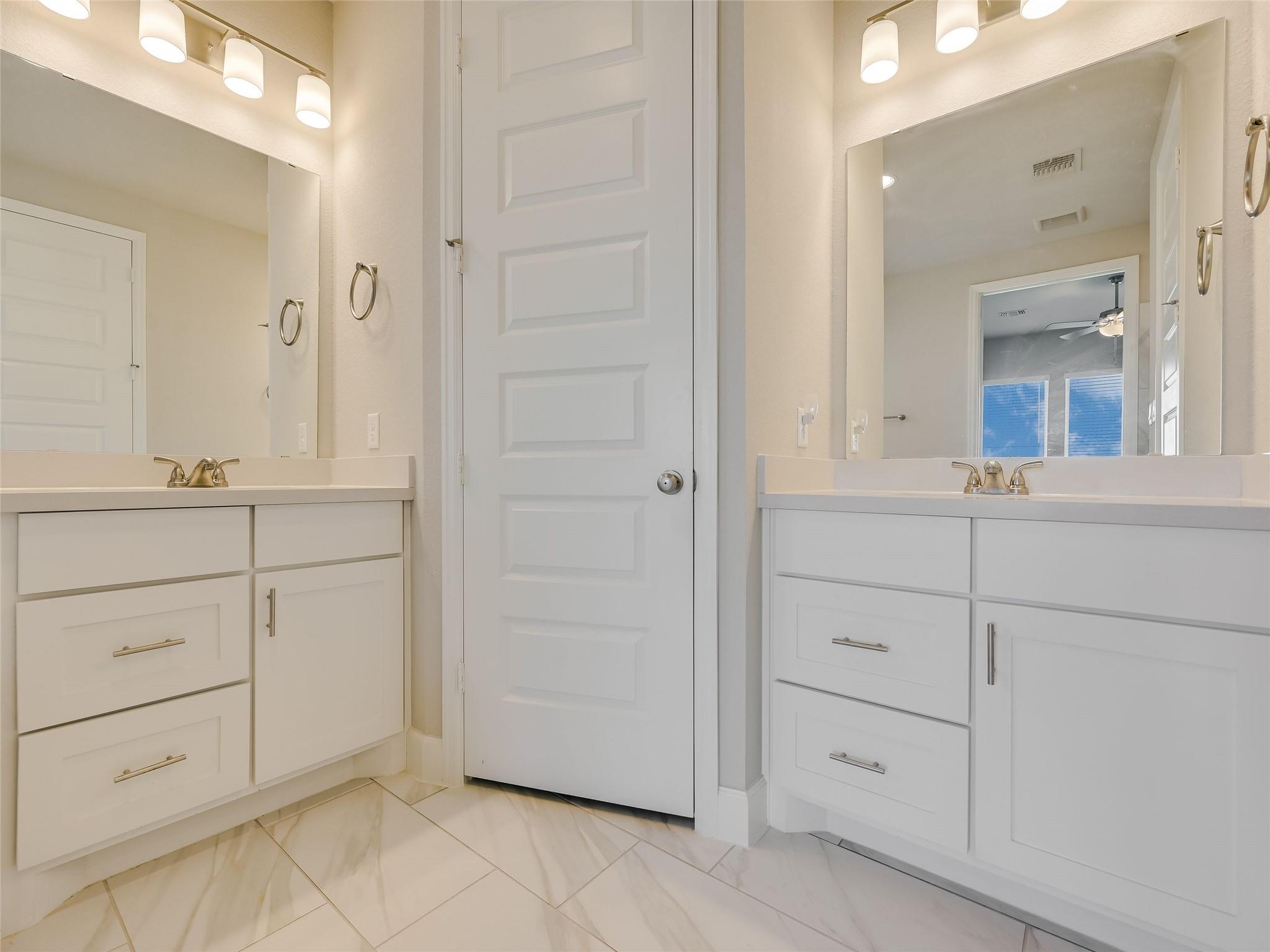 131 Plumbago LOOP