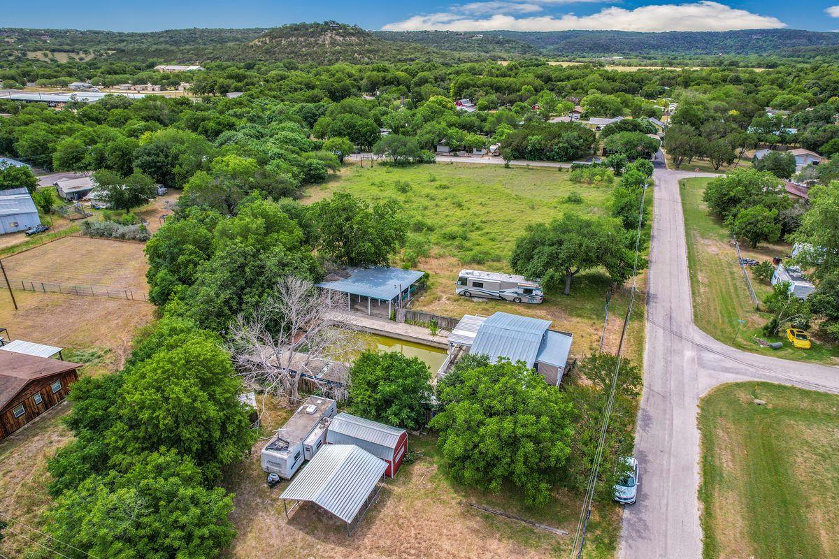 201 Oak DR