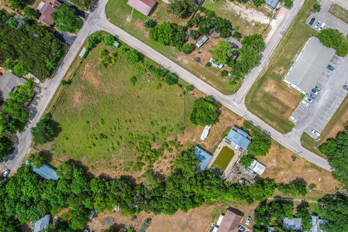 201 Oak DR