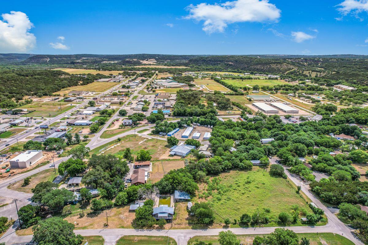 201 Oak DR