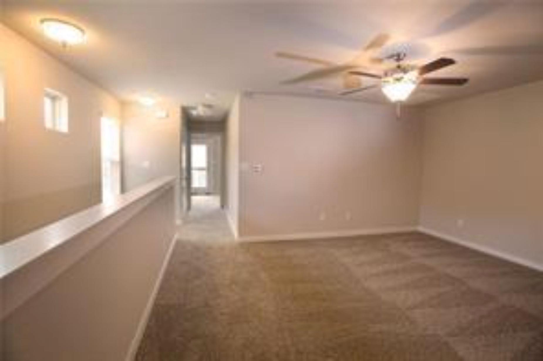 143 Lakeview CT