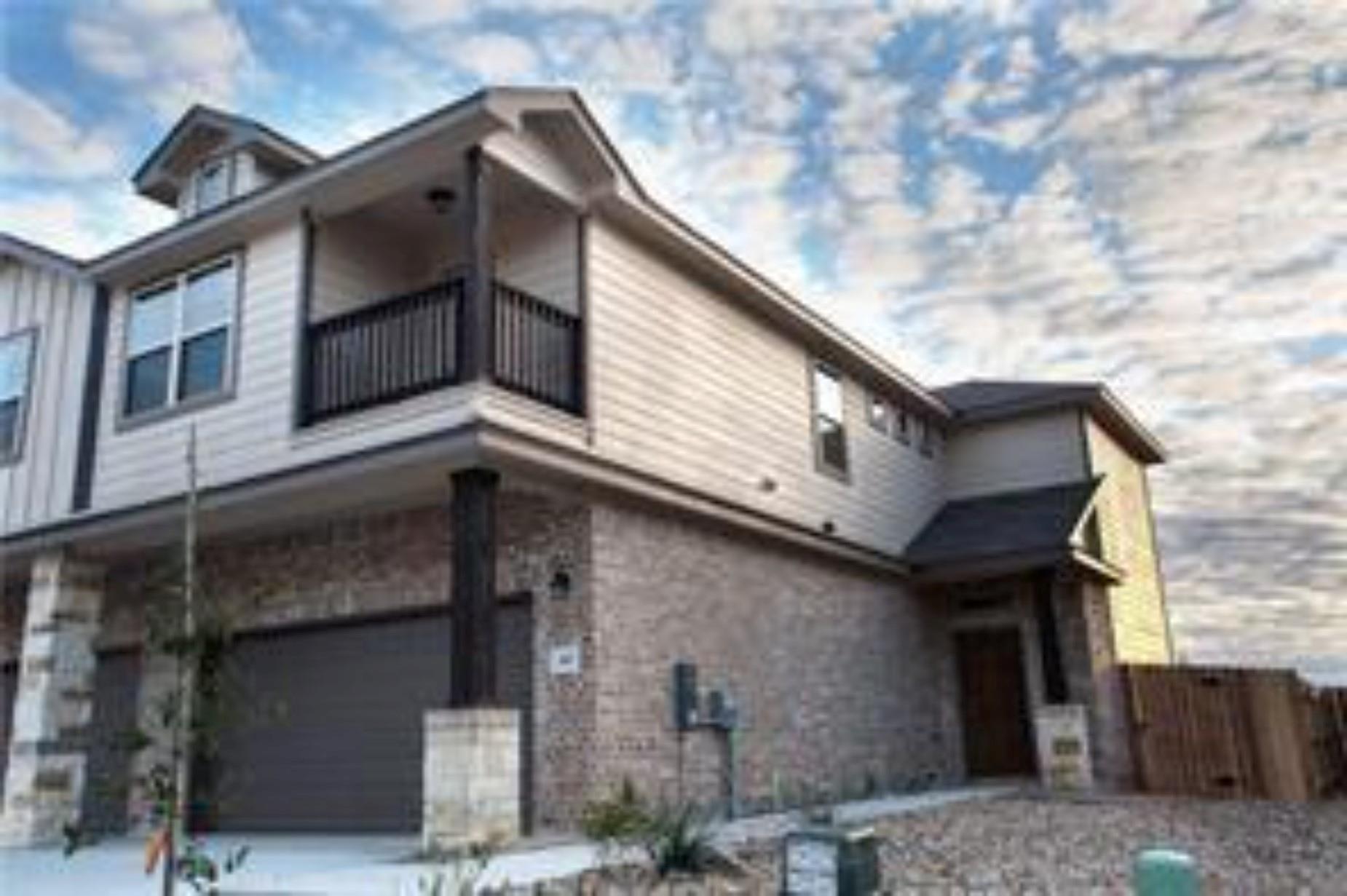 143 Lakeview CT