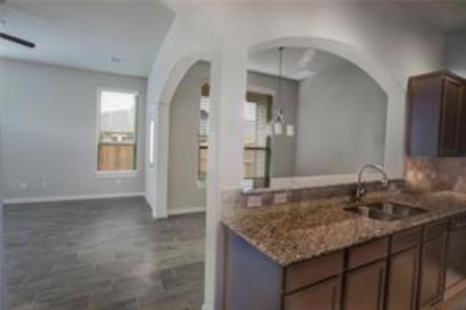 143 Lakeview CT