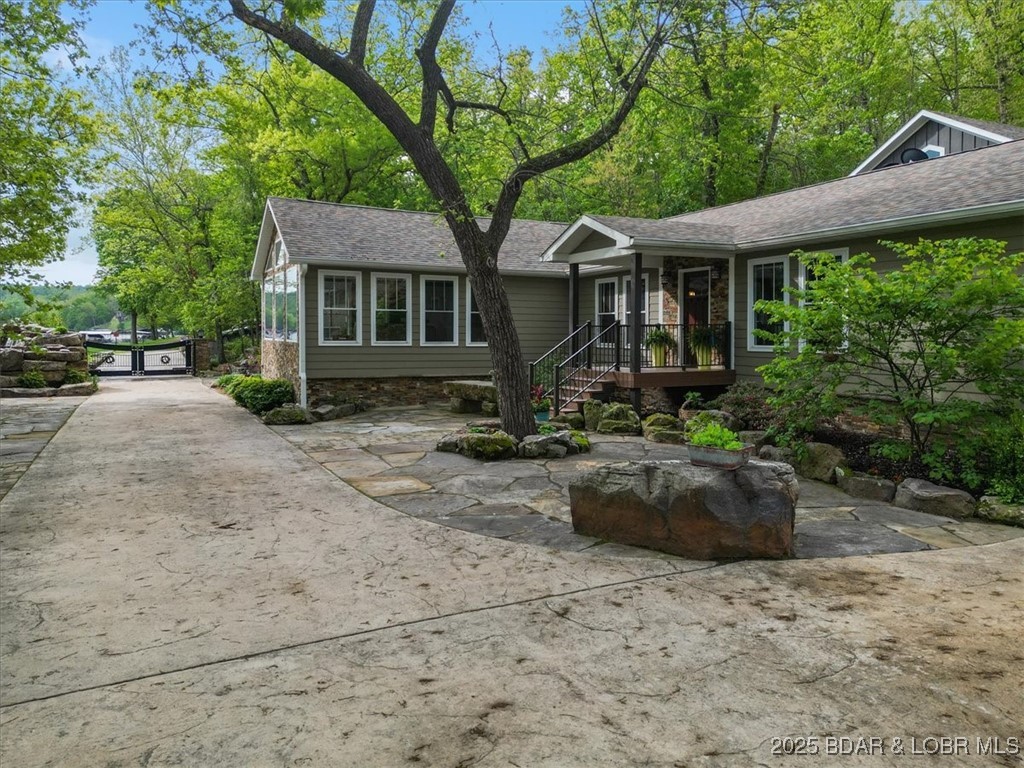 649 Nichol Road