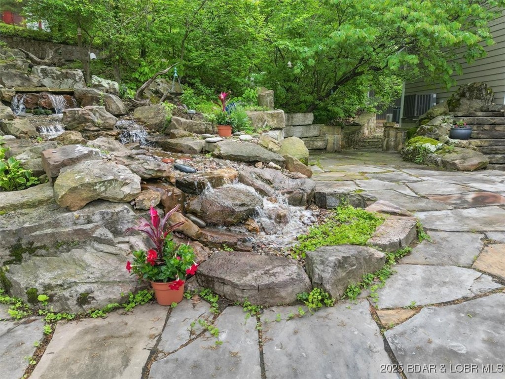 649 Nichol Road