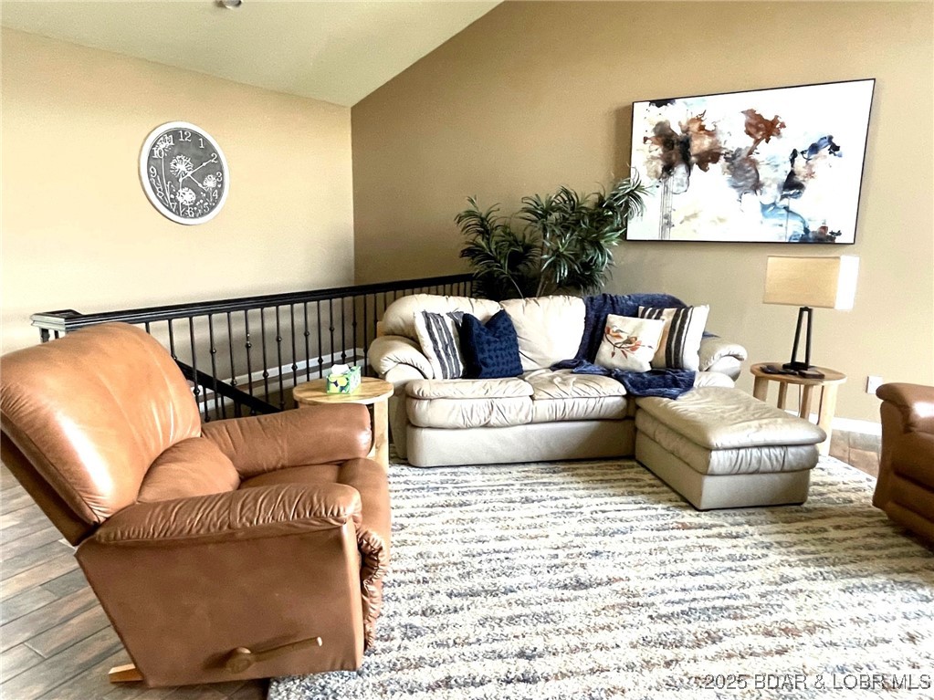 5353 Bayview Court