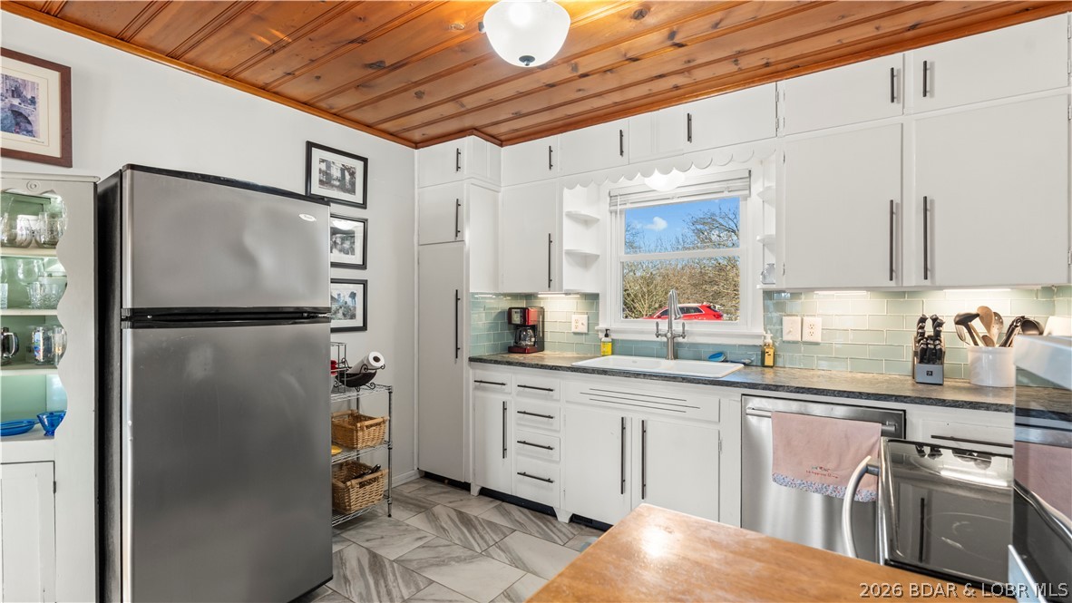 90 Arrowhead Beach Road