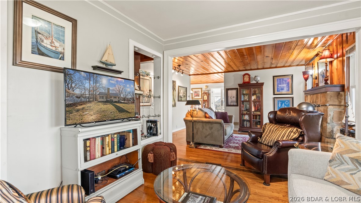 90 Arrowhead Beach Road